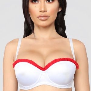 BRAND NEW NEVER WORN RUFFLE TRIM BRA TOP.